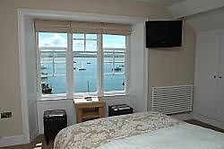 The Britannia Coaching Inn Абърдифи Екстериор снимка