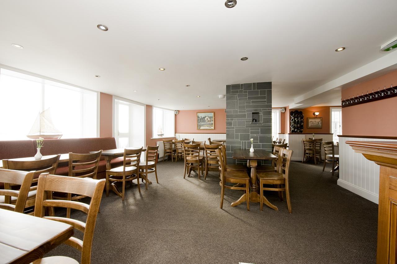 The Britannia Coaching Inn Абърдифи Екстериор снимка