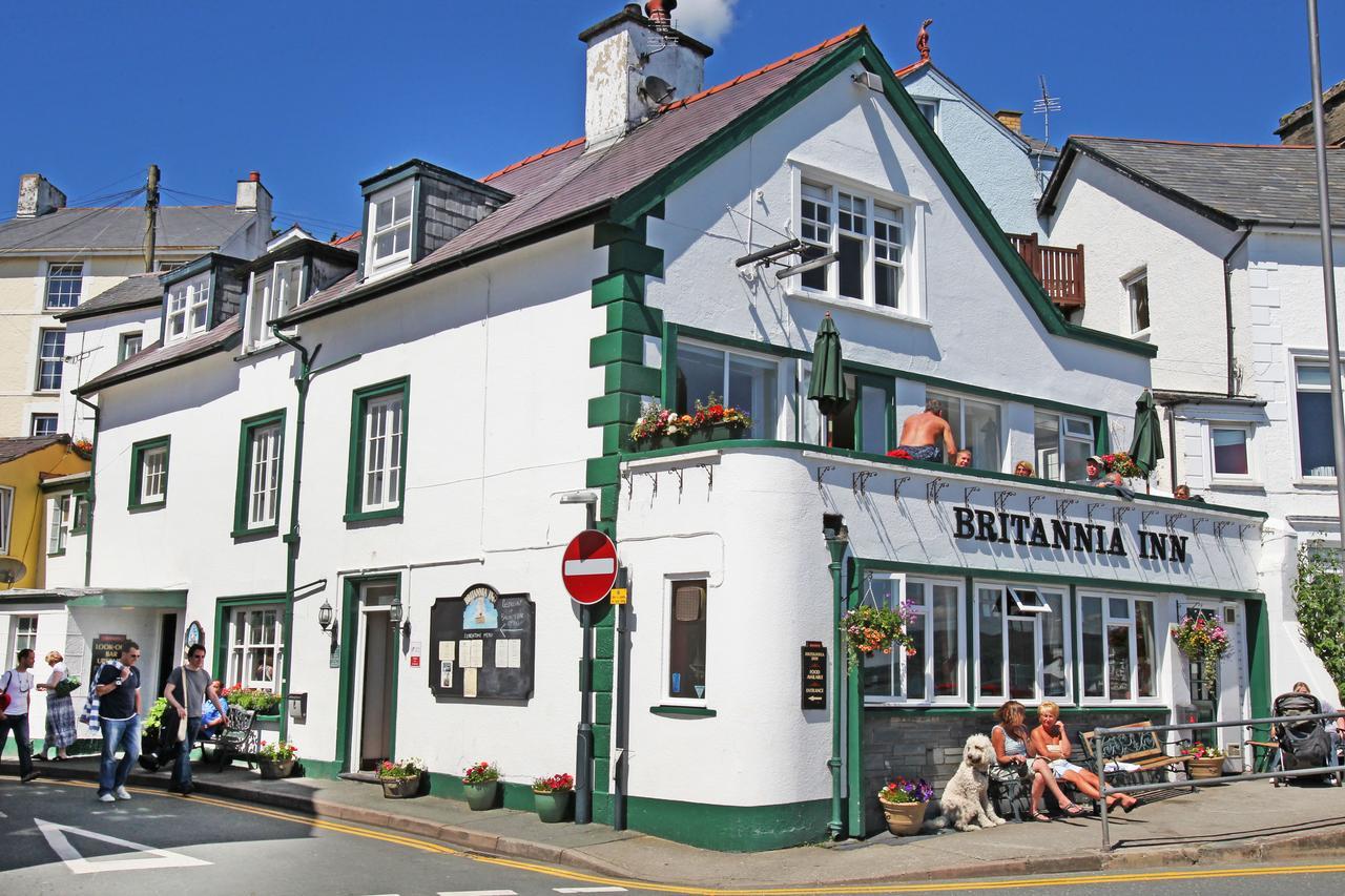 The Britannia Coaching Inn Абърдифи Екстериор снимка