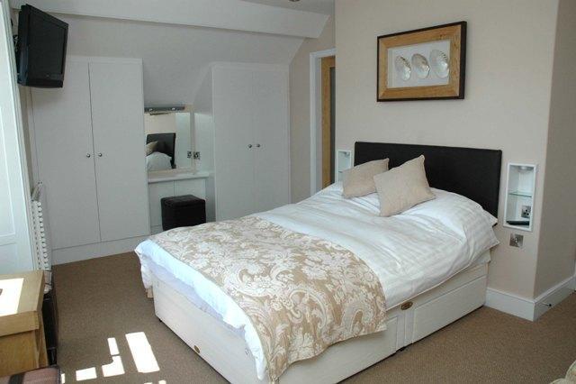 The Britannia Coaching Inn Абърдифи Екстериор снимка