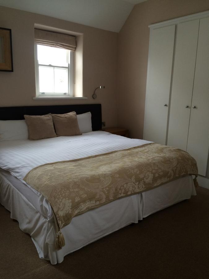 The Britannia Coaching Inn Абърдифи Екстериор снимка